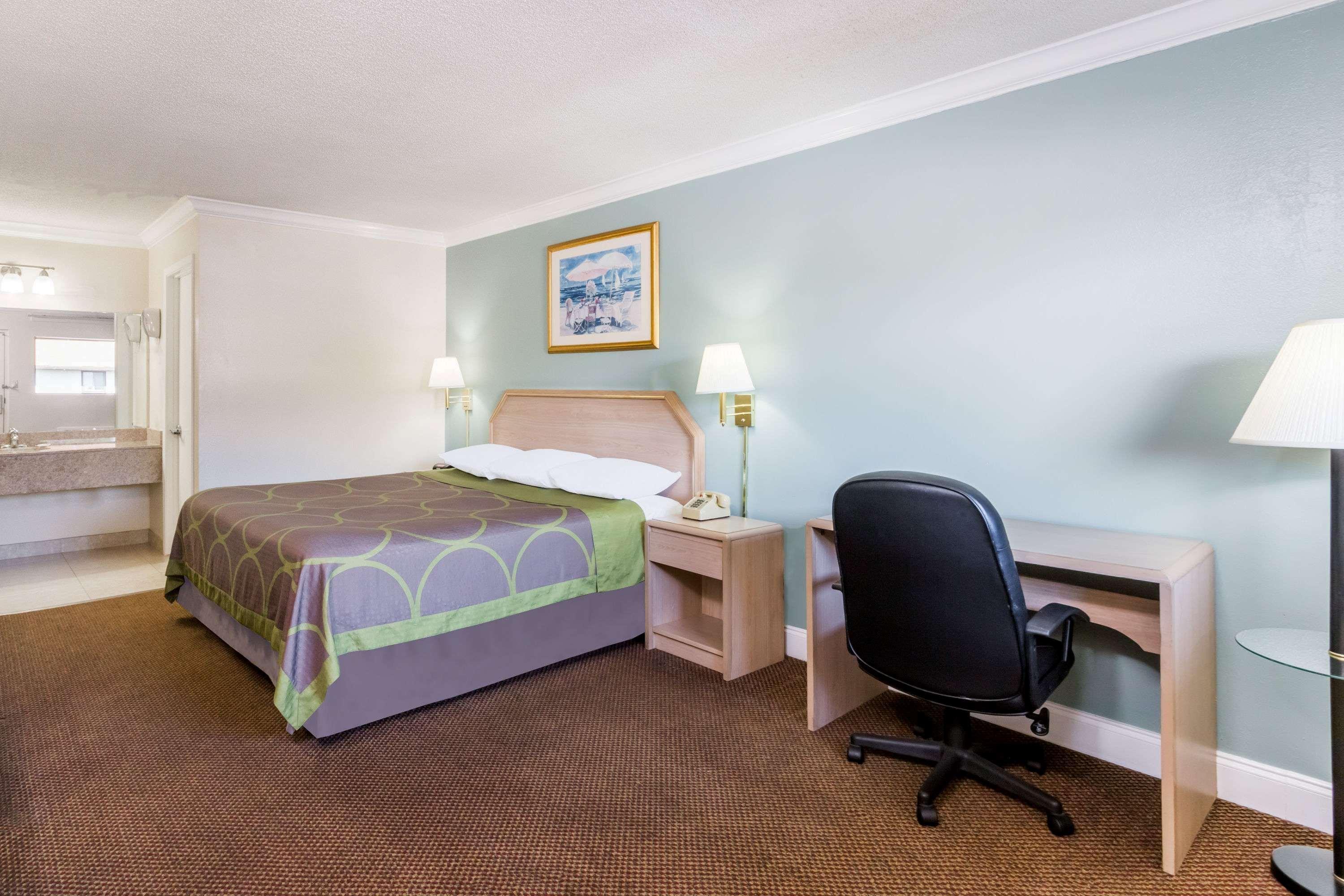 ซูเปอร์ 8 บาย วินด์แฮม ฟอร์ต วอลตัน บีช Motel ฟอร์ตวัลตันบีช ภายนอก รูปภาพ
