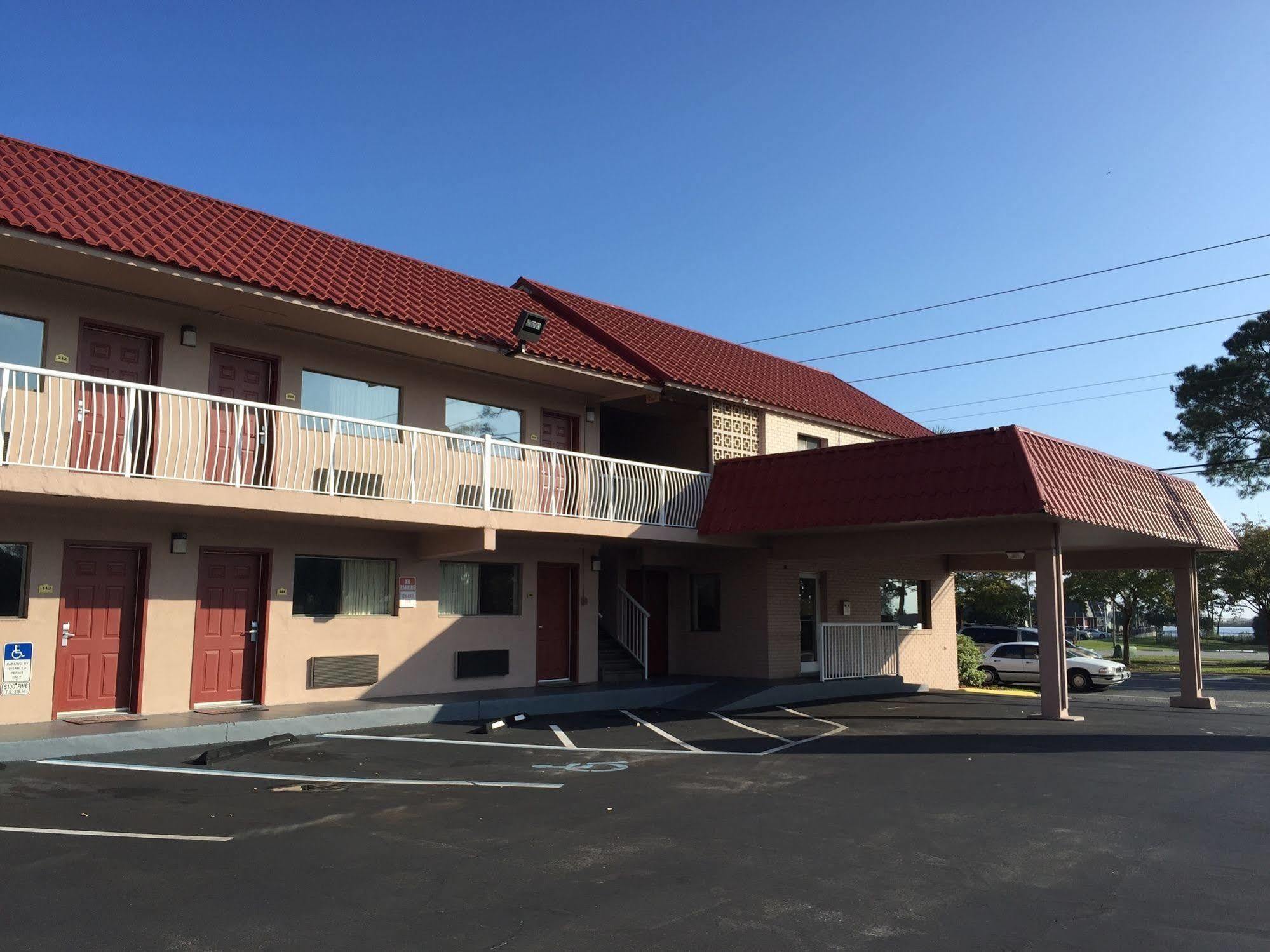 ซูเปอร์ 8 บาย วินด์แฮม ฟอร์ต วอลตัน บีช Motel ฟอร์ตวัลตันบีช ภายนอก รูปภาพ