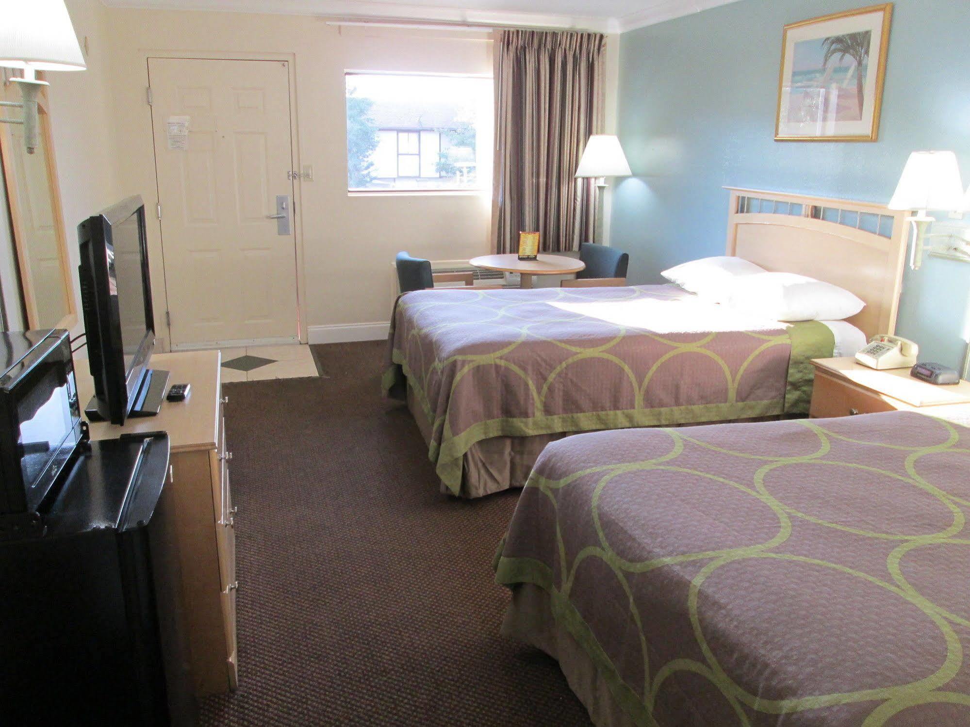 ซูเปอร์ 8 บาย วินด์แฮม ฟอร์ต วอลตัน บีช Motel ฟอร์ตวัลตันบีช ภายนอก รูปภาพ