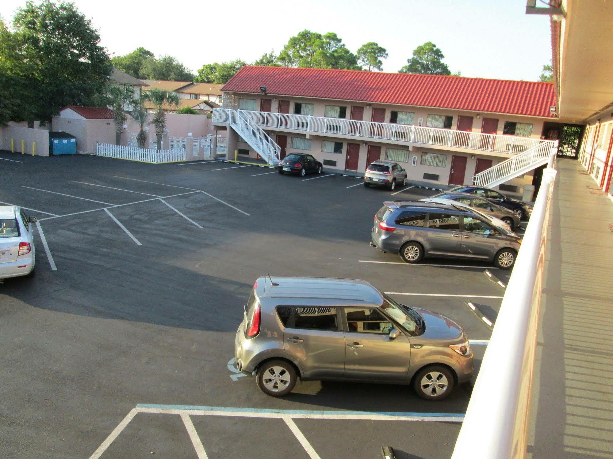 ซูเปอร์ 8 บาย วินด์แฮม ฟอร์ต วอลตัน บีช Motel ฟอร์ตวัลตันบีช ภายนอก รูปภาพ
